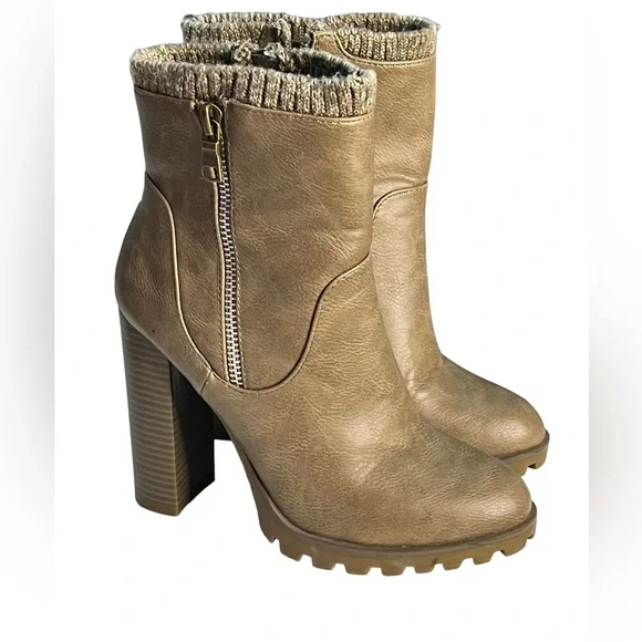 JustFab Shoes Carlina Sweater Cuff Bootie Euc Sb6 Poshmark - Main Image